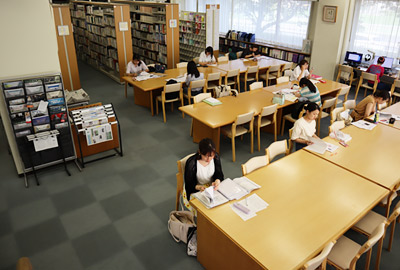 学術メディアセンター(図書館)