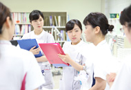 順天堂大学 医療看護学部 授業の様子
