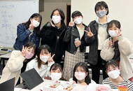 東京医療保健大学 東が丘・立川看護学部 集合写真