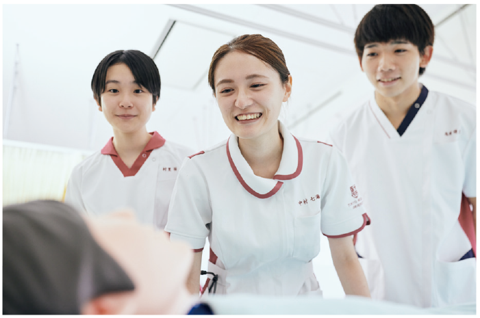 東京有明医療大学 実習の様子