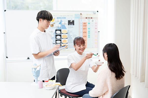 目白大学