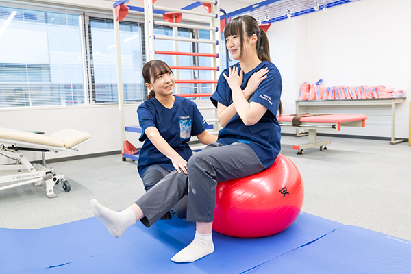 東都大学